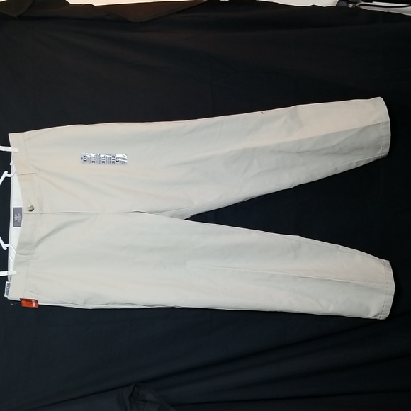 Dockers Signature Khakis, Classic Fit Versatile Pants Size - Picture 14 of 15